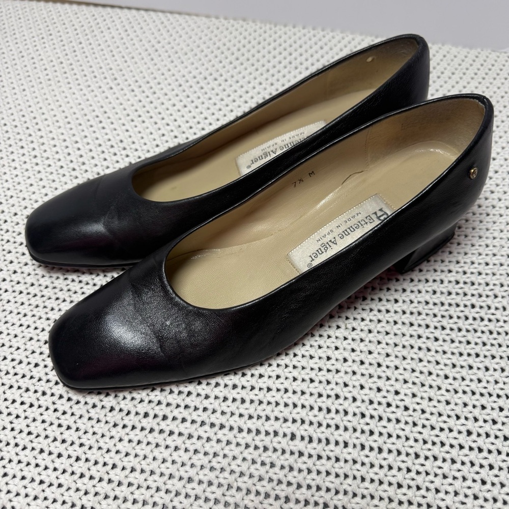 Vintage Etienne Aigner Elegant Black Leather Heels